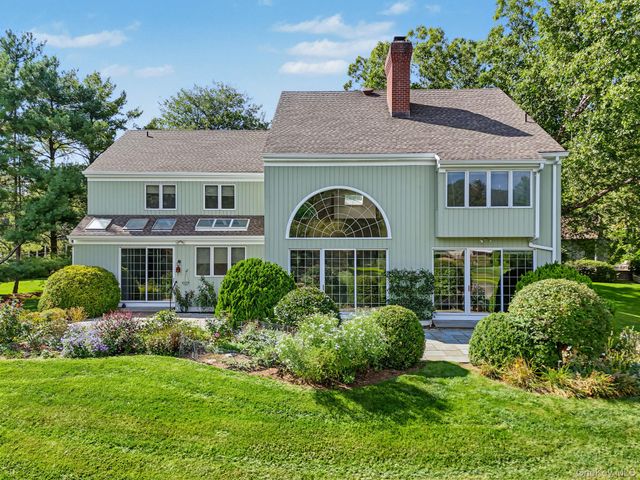 3 Pondview W, Purchase, NY 10577
