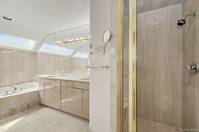 3 Pondview W, Purchase, NY 10577