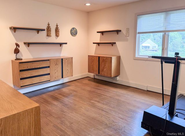 3 Pondview W, Purchase, NY 10577