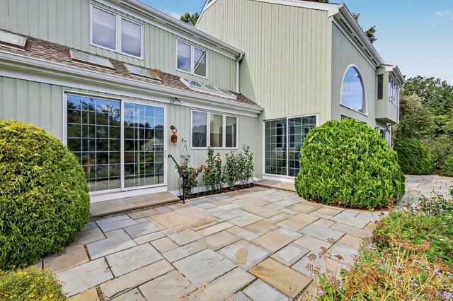 3 Pondview W, Purchase, NY 10577