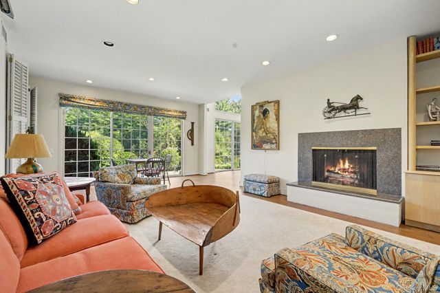 3 Pondview W, Purchase, NY 10577