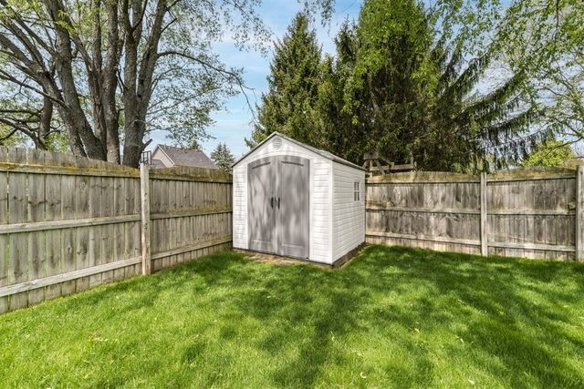 5680 Attleberry Avenue, Kalamazoo, MI 49009