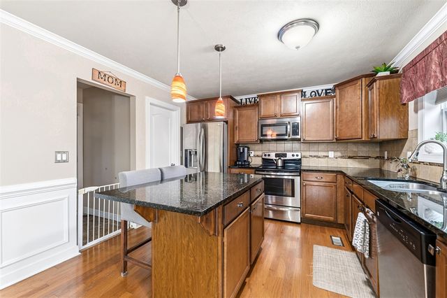5680 Attleberry Avenue, Kalamazoo, MI 49009