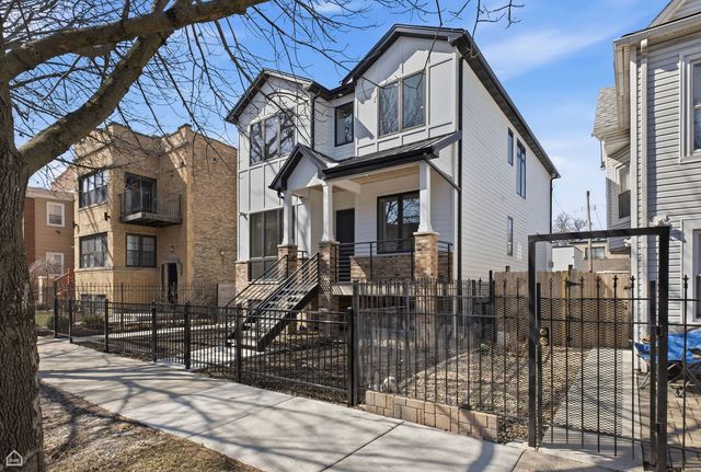 4242 N Sacramento Avenue, Chicago, IL 60618