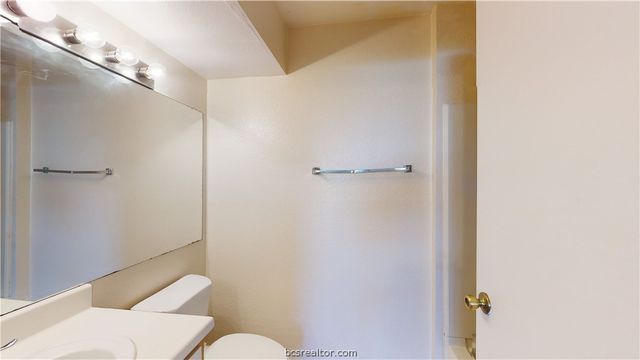 529 Southwest Parkway 102 Room C, College Station, TX 77840