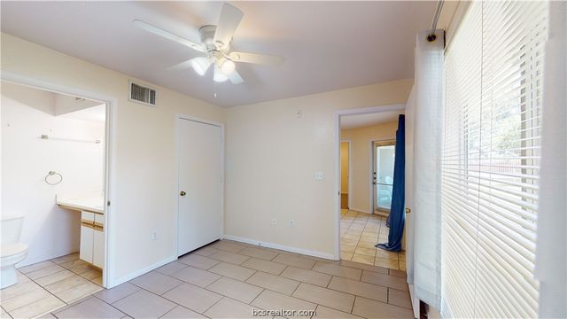 529 Southwest Parkway 102 Room C, College Station, TX 77840