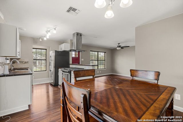 809 Nevada St, San Antonio, TX 78203