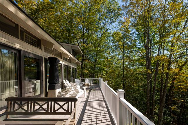 1877 Willard Road, Hartford, VT 05059