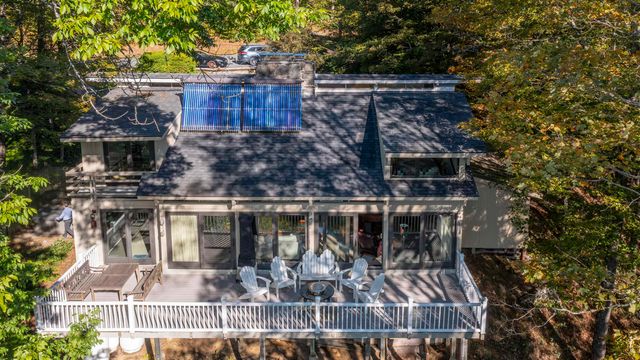 1877 Willard Road, Hartford, VT 05059