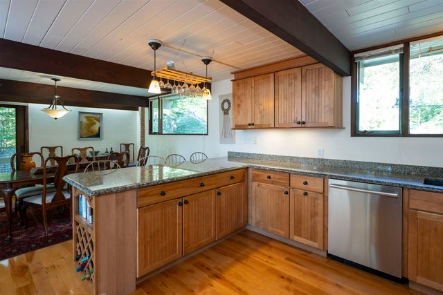 1877 Willard Road, Hartford, VT 05059