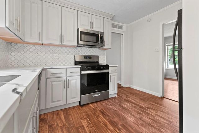 1492 Tanglewood NW Way, Conyers, GA 30012