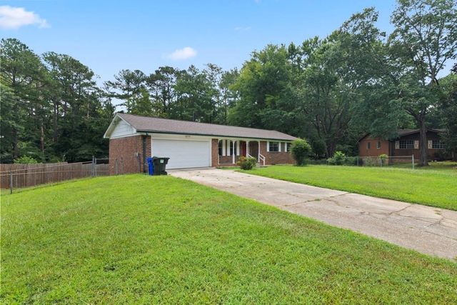 1492 Tanglewood NW Way, Conyers, GA 30012