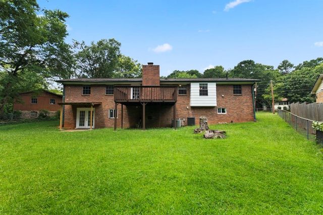 1492 Tanglewood NW Way, Conyers, GA 30012