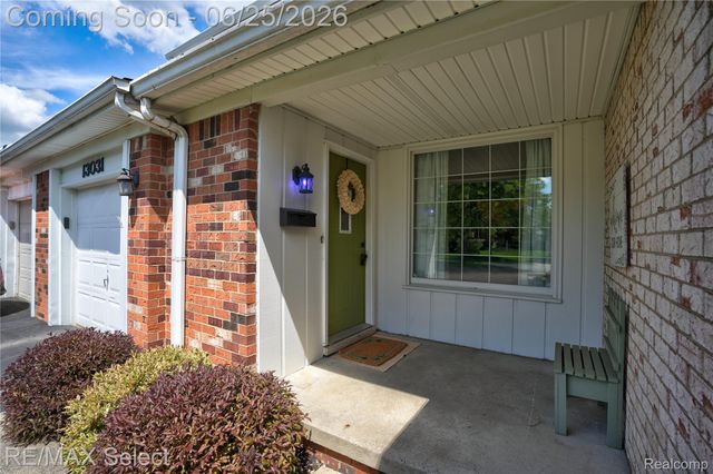 13031 Lockmoor Drive, Grand Blanc, MI 48439