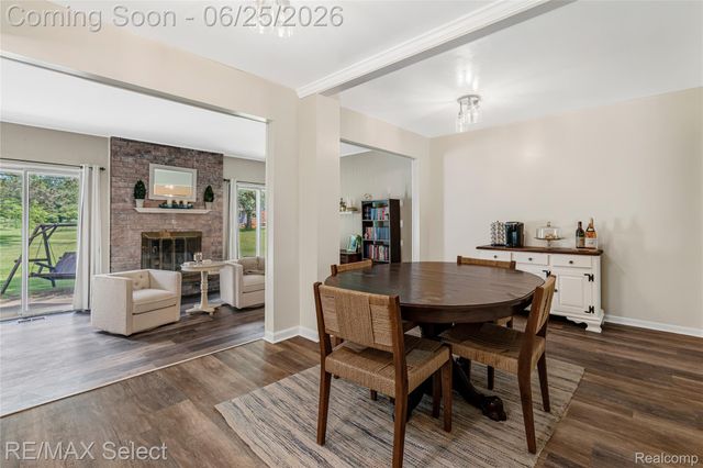 13031 Lockmoor Drive, Grand Blanc, MI 48439