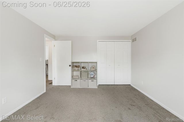 13031 Lockmoor Drive, Grand Blanc, MI 48439
