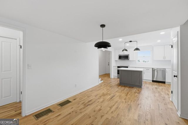 2413 Charleston Oaks Lane, Decatur, GA 30030