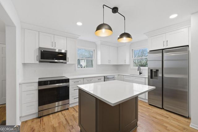 2413 Charleston Oaks Lane, Decatur, GA 30030