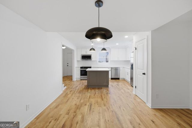 2413 Charleston Oaks Lane, Decatur, GA 30030