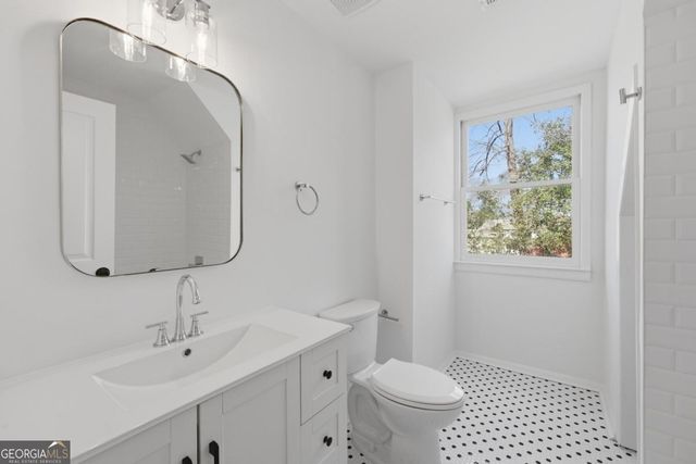 2413 Charleston Oaks Lane, Decatur, GA 30030
