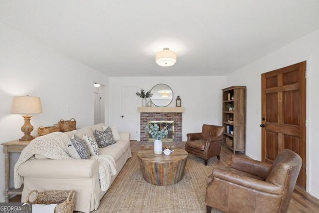 2413 Charleston Oaks Lane, Decatur, GA 30030