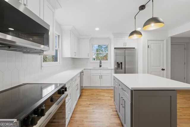 2413 Charleston Oaks Lane, Decatur, GA 30030