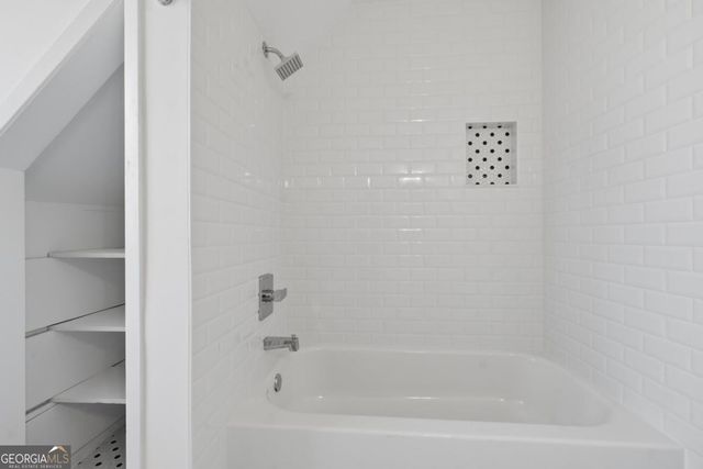 2413 Charleston Oaks Lane, Decatur, GA 30030