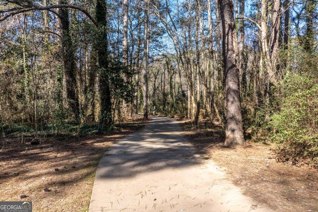 2413 Charleston Oaks Lane, Decatur, GA 30030