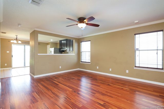 631 Sanderling, San Antonio, TX 78245