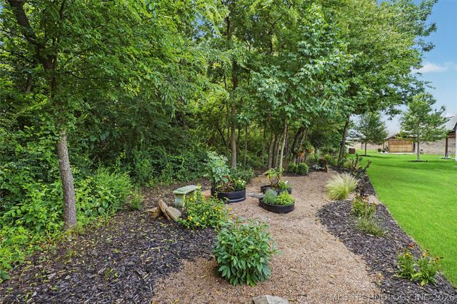 13838 S 21st Street E, Bixby, OK 74008
