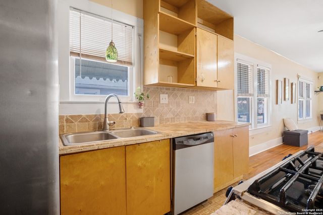 428 Lullwood, San Antonio, TX 78212