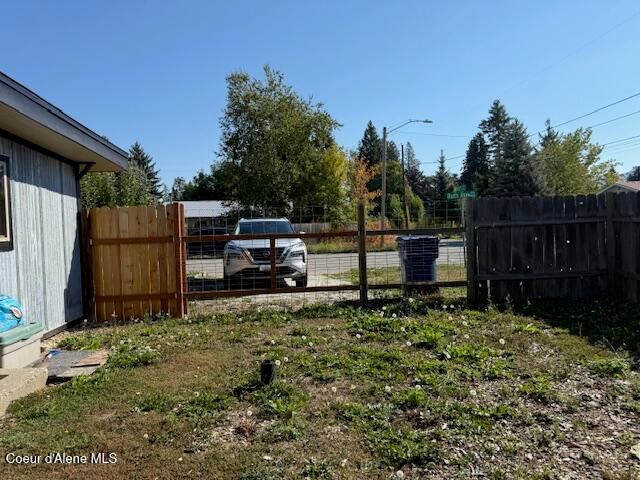 907 Ruth Ave, Sandpoint, ID 83864