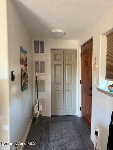 907 Ruth Ave, Sandpoint, ID 83864