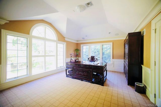 22 Evans Drive, Glen Head, NY 11545