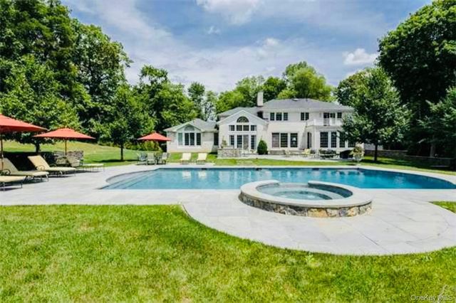 22 Evans Drive, Glen Head, NY 11545