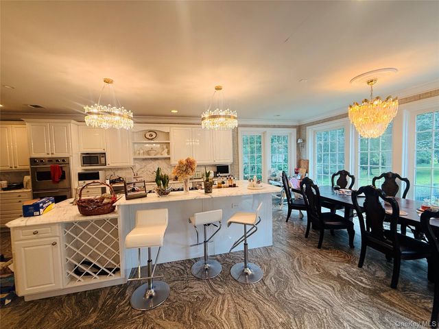 22 Evans Drive, Glen Head, NY 11545