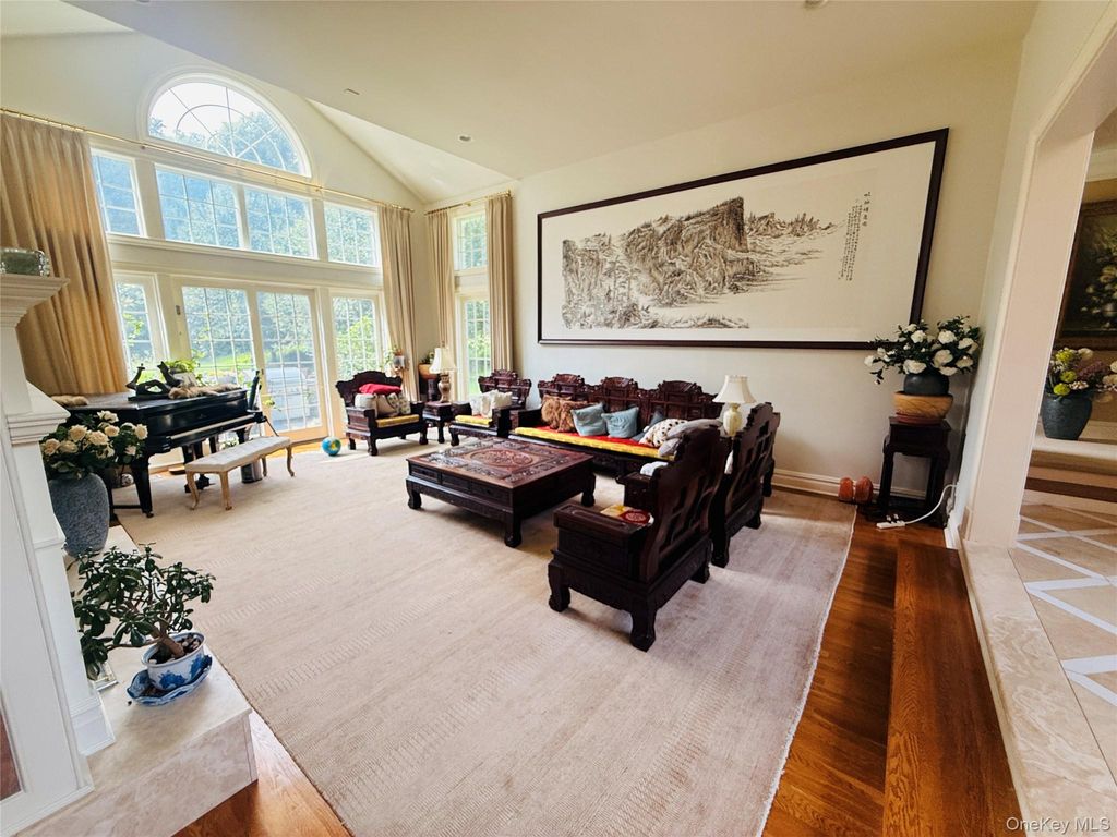 22 Evans Drive, Glen Head, NY 11545 — photo 3