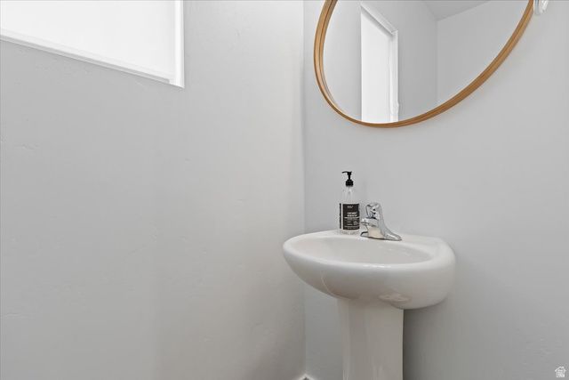 3785 W COLD POND AVE, Lehi, UT 84048