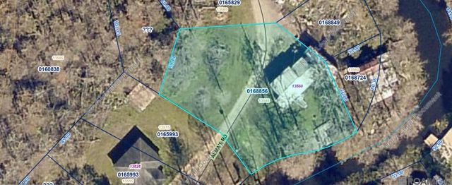 13548 Almas Rd, Maurepas, LA 70449