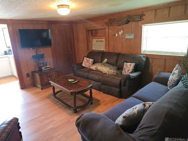 13548 Almas Rd, Maurepas, LA 70449