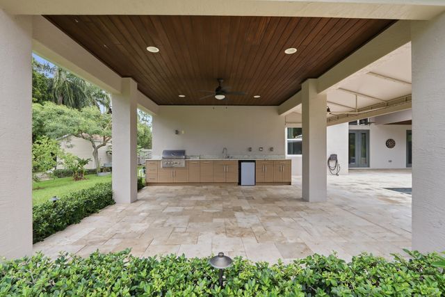 13063 Raymond Drive, Loxahatchee Groves, FL 33470