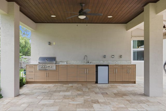 13063 Raymond Drive, Loxahatchee Groves, FL 33470