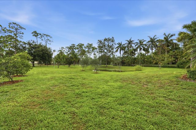 13063 Raymond Drive, Loxahatchee Groves, FL 33470