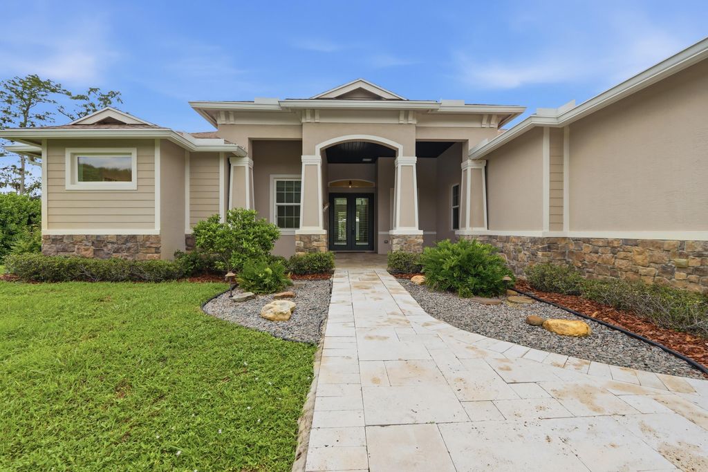13063 Raymond Drive, Loxahatchee Groves, FL 33470