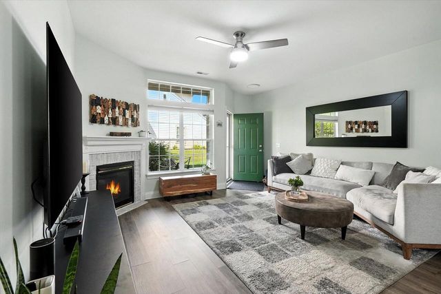 8615 S Stratford ROAD, Oak Creek, WI 53154