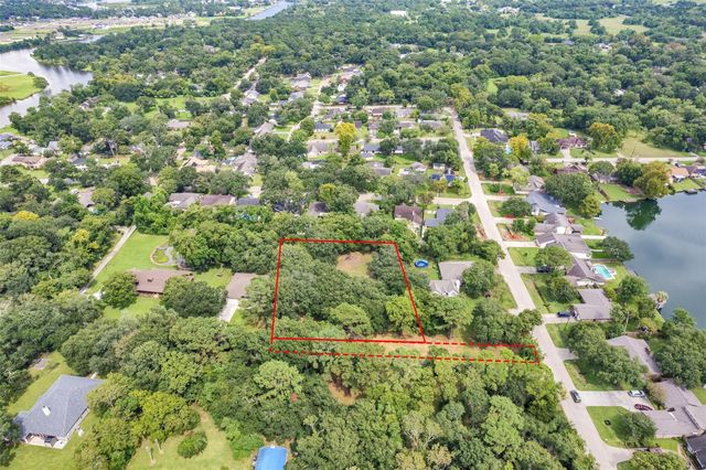 3147 Hughes Road, Dickinson, TX 77539