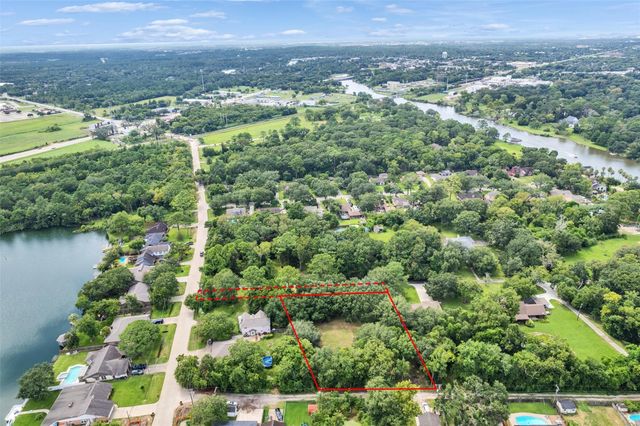 3147 Hughes Road, Dickinson, TX 77539