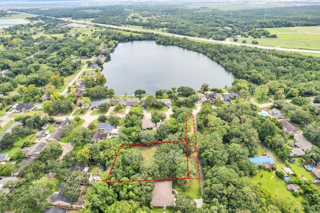 3147 Hughes Road, Dickinson, TX 77539