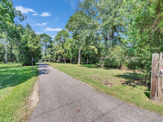 3147 Hughes Road, Dickinson, TX 77539