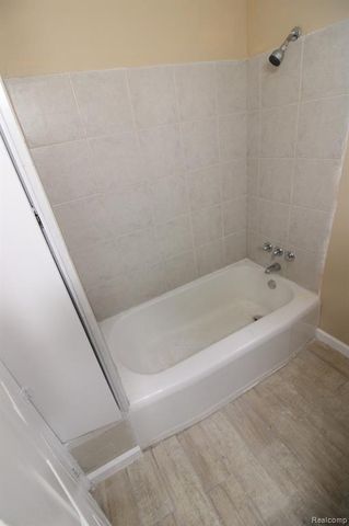 8096 Chamberlain Street, Detroit, MI 48209